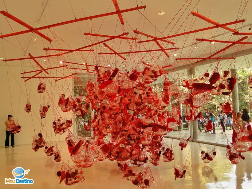 "True Rouge", por Tunga