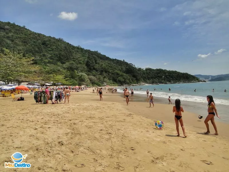 Praia de Laranjeiras - Balneário Camboriú-SC