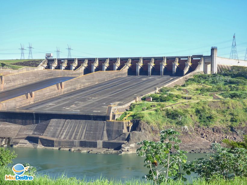 Vertedouro - Hidrelétrica Itaipu Binacional - Foz do Iguaçu-PR
