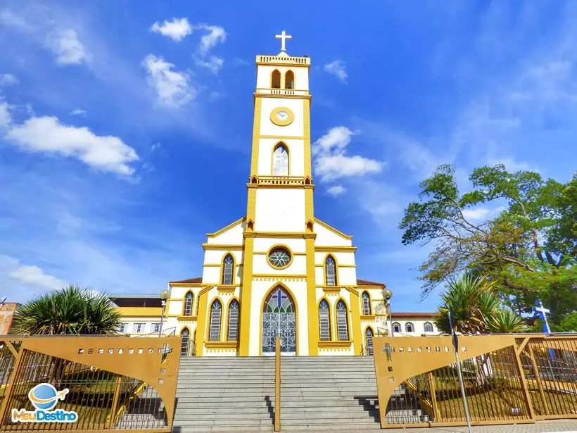 Igreja Senhor Bom Jesus - Igrejas e Museus em Divinópolis