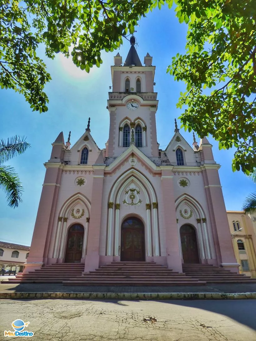 Igreja Matriz de Nossa Senhora das Dores - Dores do Indaiá - Minas Gerais