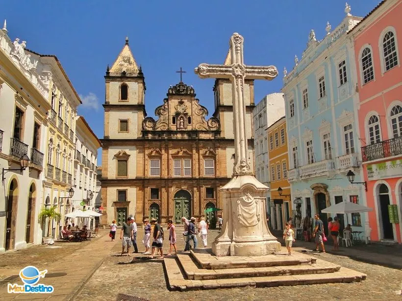 Largo do Cruzeiro e Igreja de São Francisco