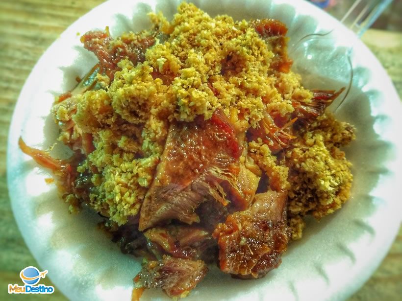 Carne na lata com farofinha - Festival de Gastronomia Rural de Itapecerica-MG