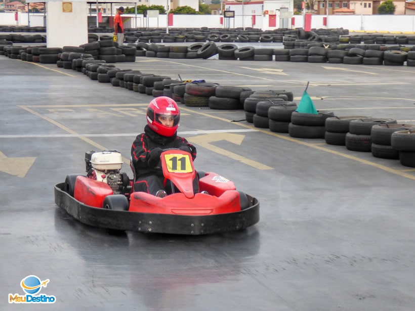 Corrida de Kart: 20 voltas (Estacionamento do Via Sul)