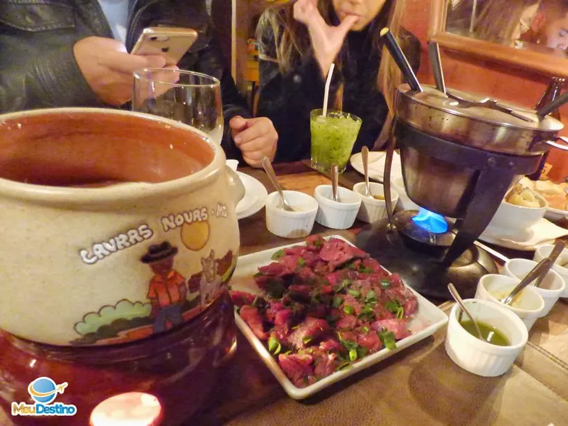 - Onde comer em Lavras Novas-MG