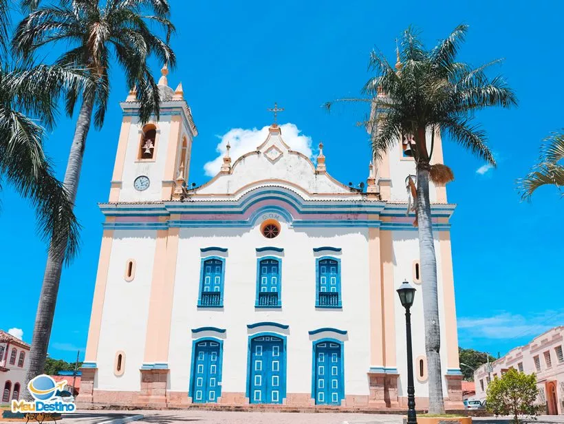 Igreja Matriz de São Bento - Roteiro em Itapecerica-MG