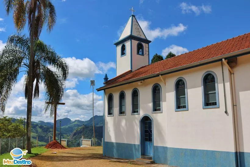 Igreja de Nossa Senhora dos Remédios - O que fazer em Gonçalves-MG