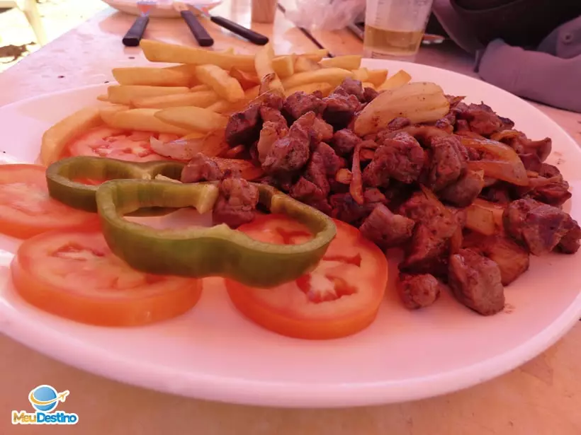 Carne de Sol com Fritas - Praia de Aruana - Aracaju-SE