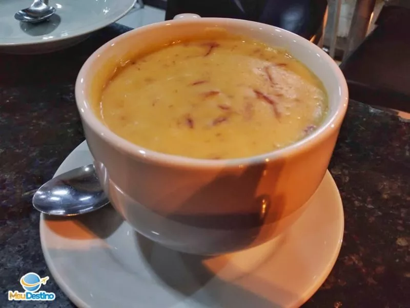 Sopa de macaxeira com charque - Rei da Sopa Restaurante - Aracaju-SE