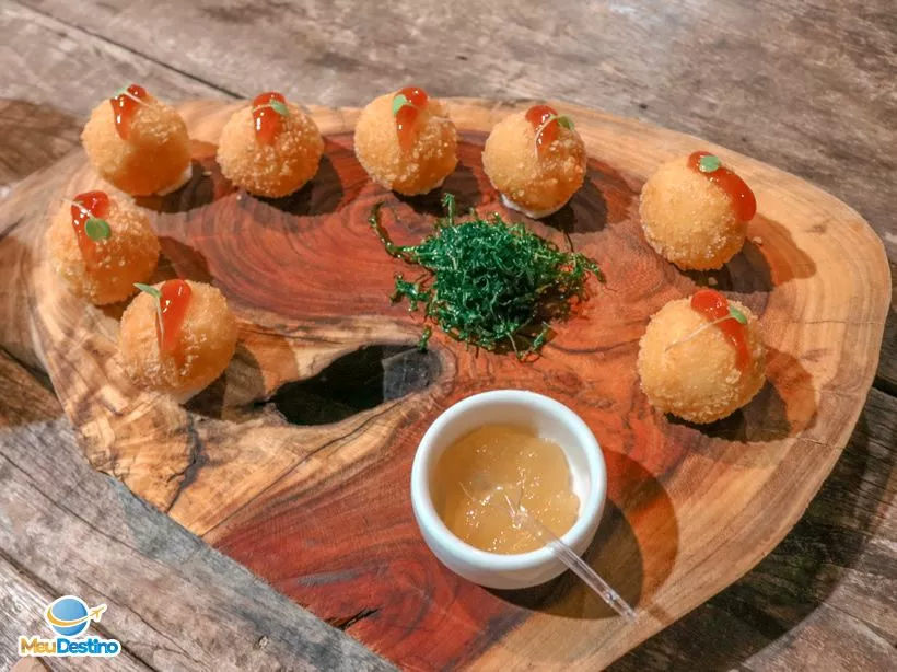 Bolinhas de Queijo - Restaurante San Benedetto - Quintal da Bel - Gonçalves-MG